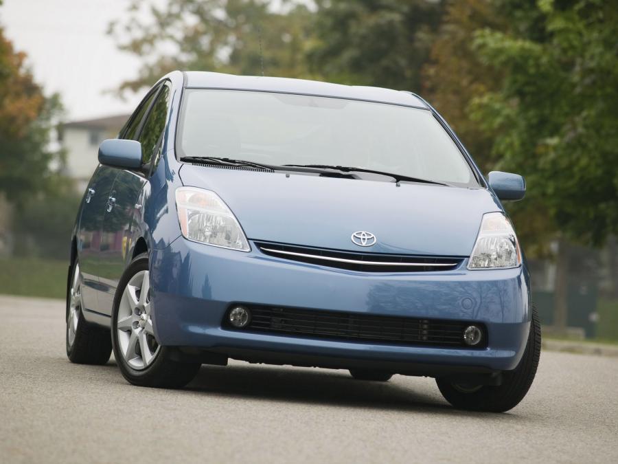  Toyota Prius 2003 года  (US) (фото 8 из 23)